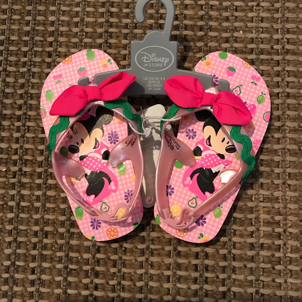 NWT DISNEY Girls Minnie Mouse Flip Flops, Size 5/6